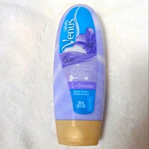 Venus w/ Olay Shaving Lotion Nourishing